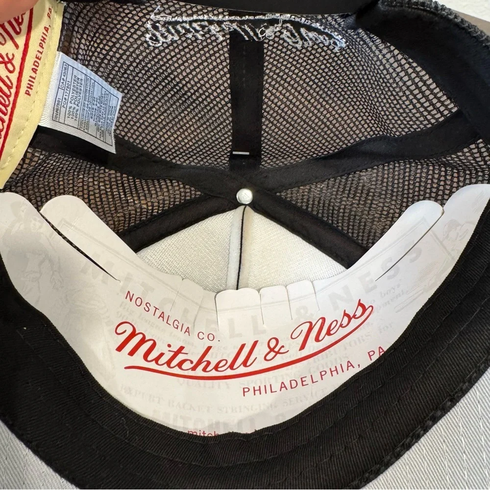Mitchell & Ness sleek black